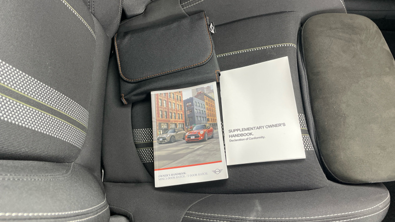 MINI Hatchback 2.0 Cooper S Sport II 5dr Auto [Comfort/Nav Pack] Petrol Hatchback